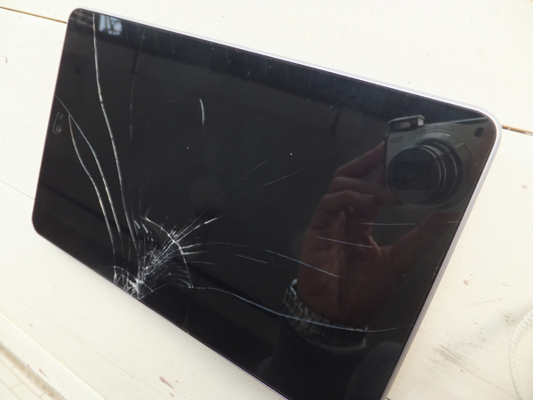 Nexus7屏幕意外爆裂-茶几部落